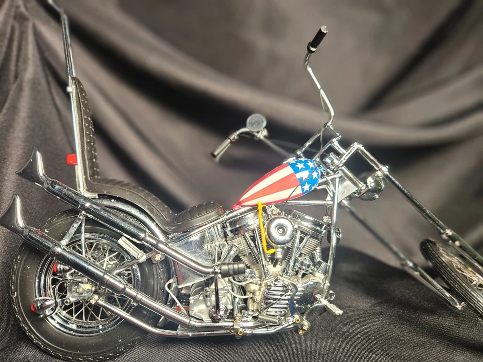 Franklin Mint Harley-Davidson 1968 Easy Rider 1:10 Scale Inv. #4743 - Image 3 of 4