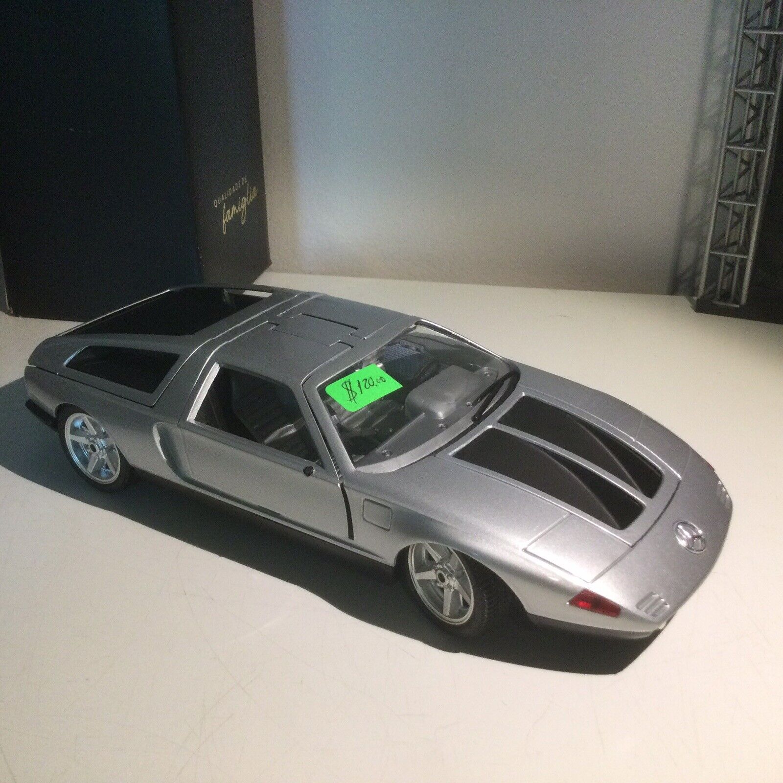 MERCEDES BENZ C111, 1:18 , GUILOY, $ 115.00 + Shipping