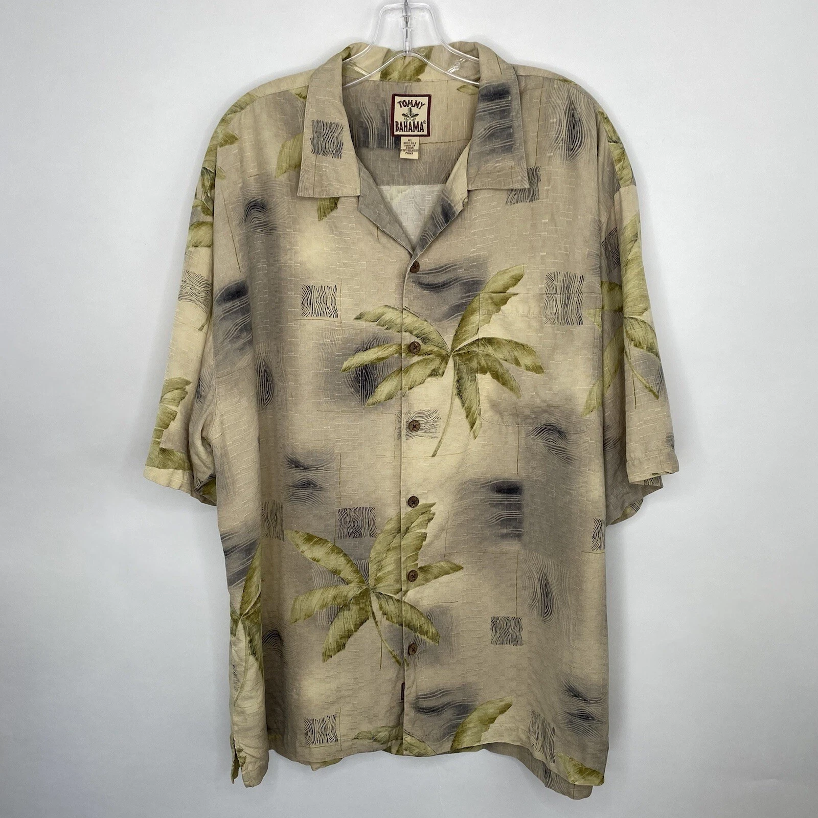 Tommy Bahama XL Aloha Shirt 100% Silk Relax Hawaiian S/S Coconut Buttons EUC