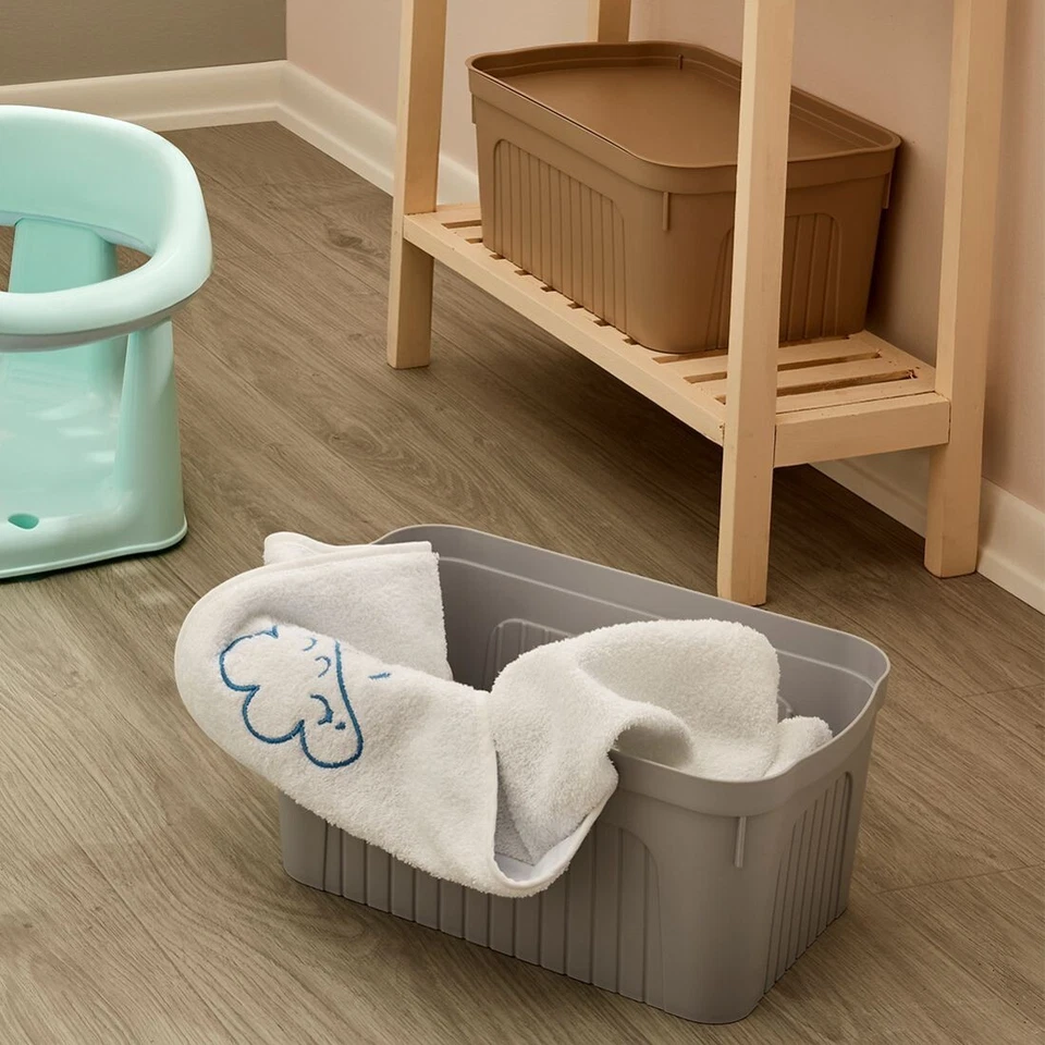 Small Large Plastic Storage Box with Lid Kitchen Home Office Basket Container - Image 2 of 4