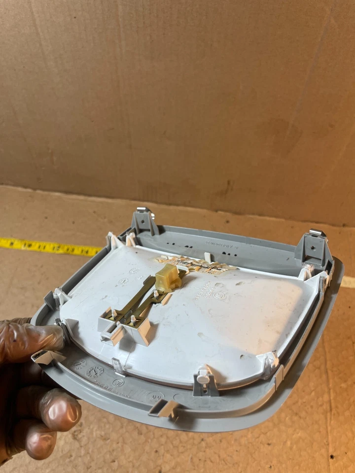 Mercedes Benz ML350 ML550 GL550 2006-2013 lámpara de luz trasera superior gris OEM Foto 4 de 4