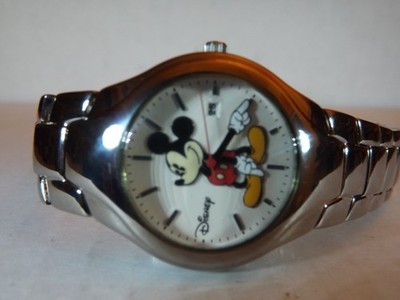 Disney Seiko (SII) Womens Vintage Mickey Mouse Watch (Date  display picture 3
