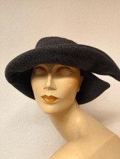 DAMEN MÜTZE / hut   EXTRAVANTER SCHNITT  ELEGANT ZEITLOS MODERN  80er neuwertig