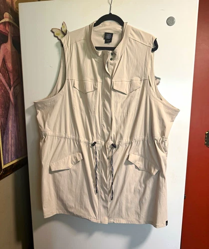 Happy Camper by Torrid unisex Beige Utility Vest  Full Zip/Buttons Sz 5X - product listing photo