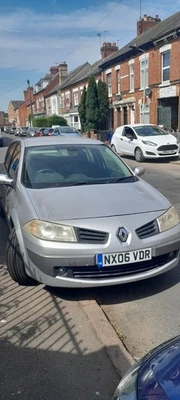 Renault Megane Automatic - Image 1 of 4