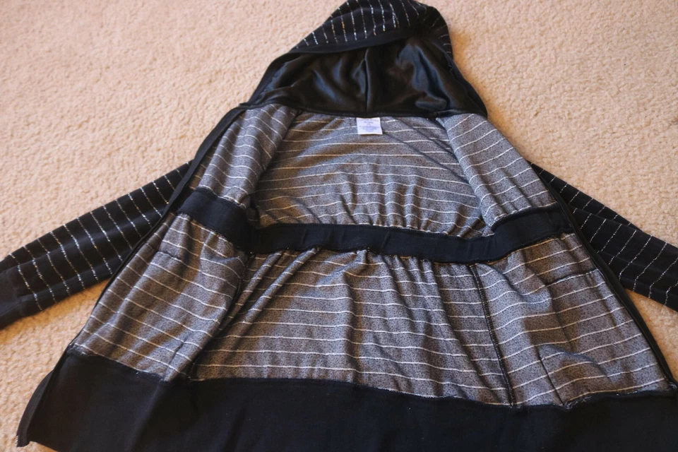 Canyon River Blues Niñas Negro Rayas Cremallera Completa Sudadera con Capucha Mezcla de Algodón Talla S 7-8 Foto 4 de 4