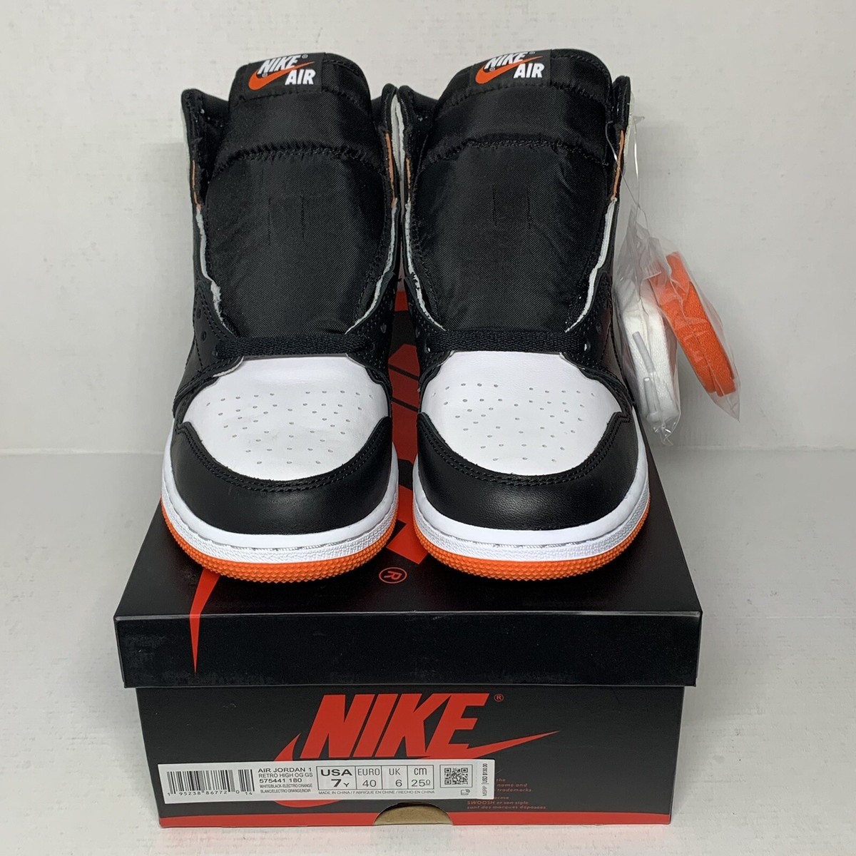 Jordan 1 High OG Electro Orange Grade School Size 7Y 575441