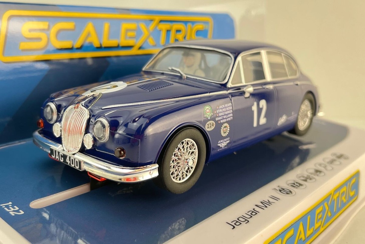 Scalextric C4596 Jaguar MK2 Grant Williams Racing Slot Car 1:32