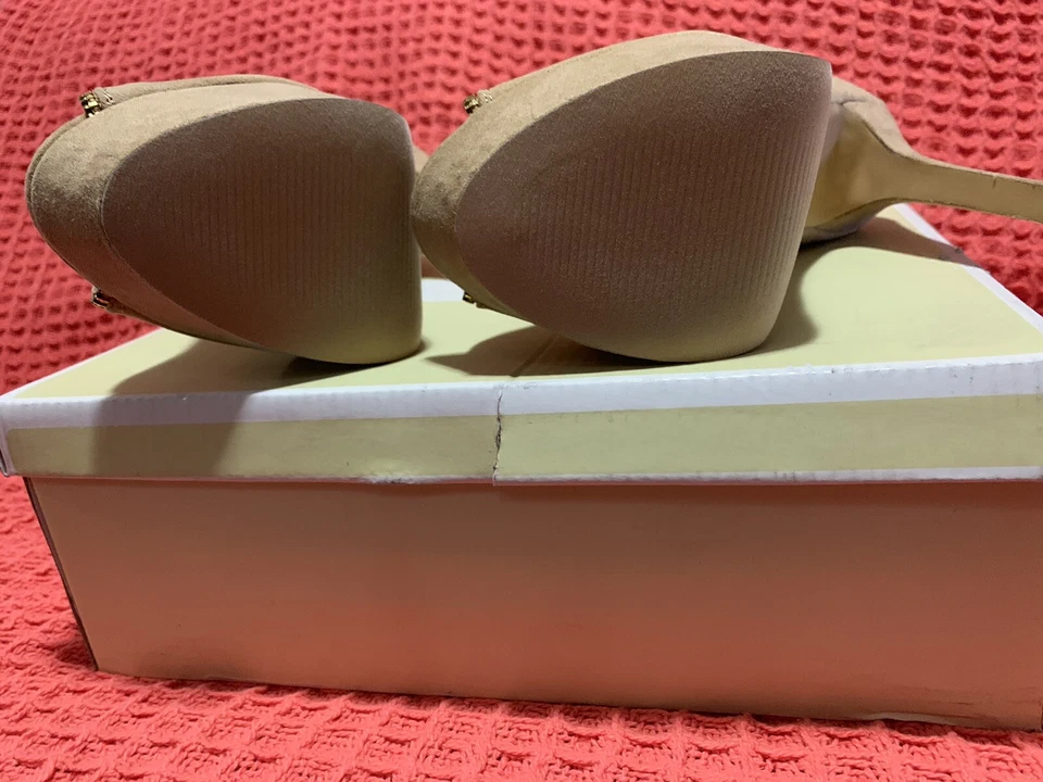 Botines WMNS color tostado talla 6,5 Foto 3 de 4