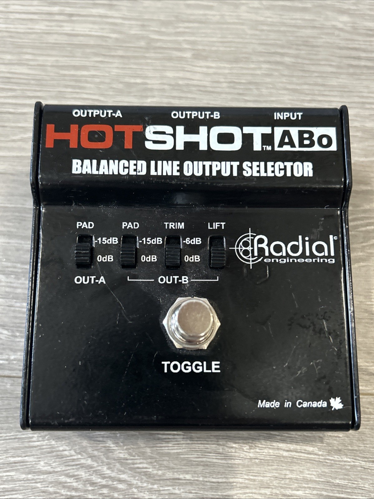 Radial Engineering Toggle switch Heavy-Duty HotShot ABO Line Output Selector