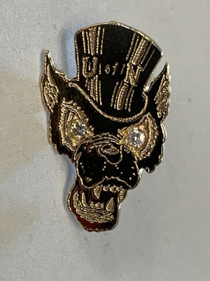 UNR  WOLF PACK 14K  YELLOW GOLD GENUINE DIAMOND PIN  ESTATE