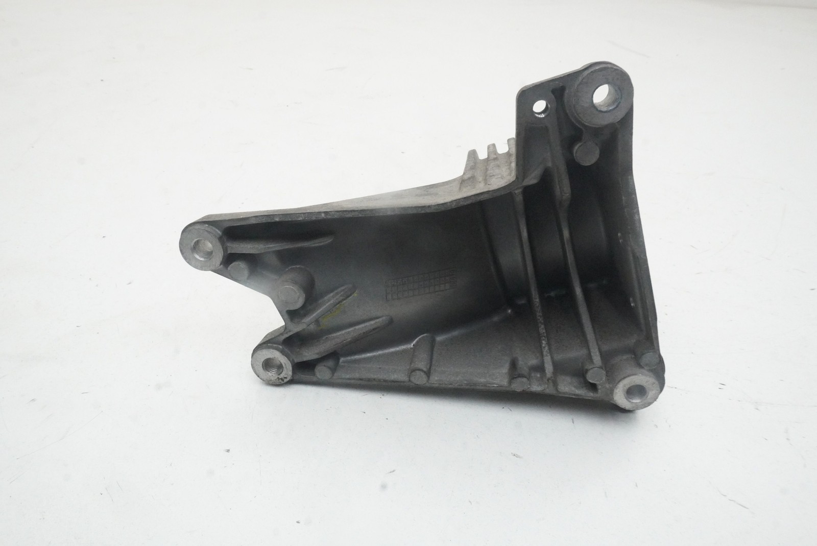 Ferrari California LEFT Transmission mount P/N 239754
