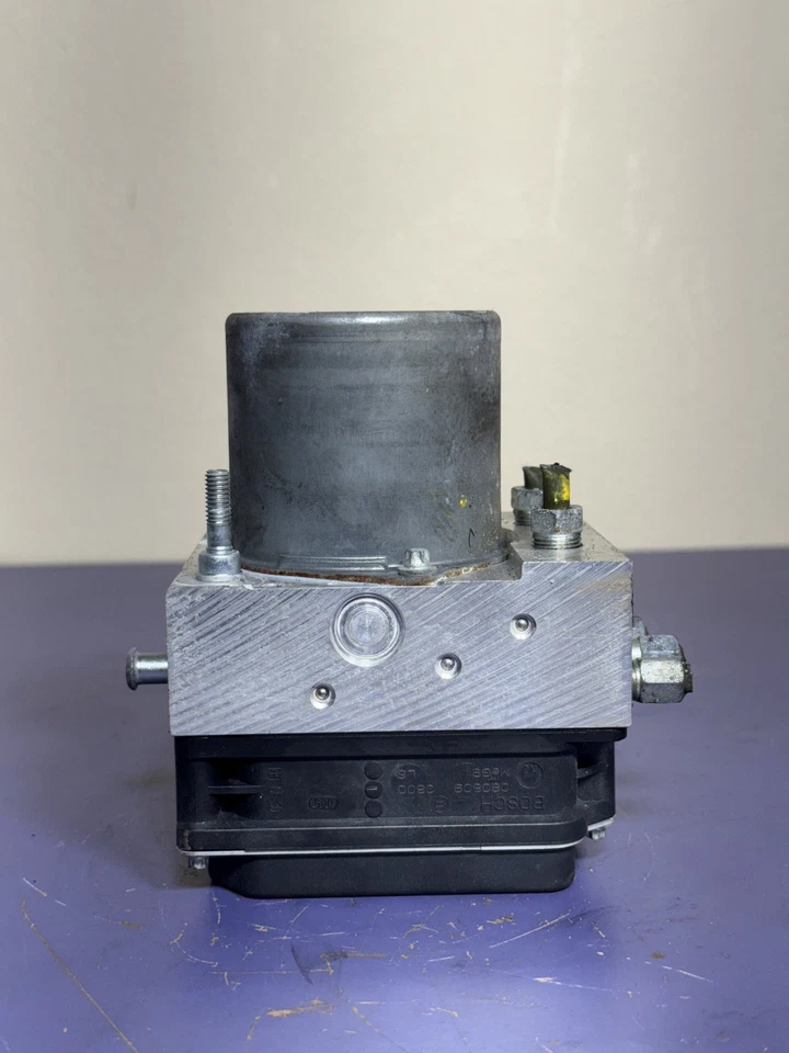 2009-10 Infiniti M35 ABS controle de bomba módulo OEM 47660EJ90B - Imagem 3 de 4