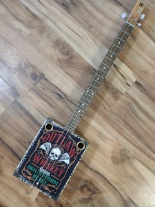 WEEKLYHOUSE CIGAR BOX GUITAR ACOUSTIC ELECTRIC 3 STRING Outlaw