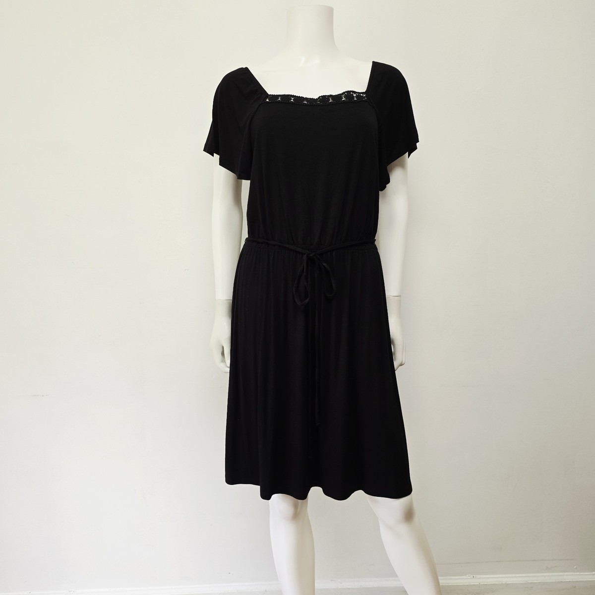 green emerald velvet dress Shop Ann Taylor LOFT clothing and handbags at SilkRoll. Trade with us!