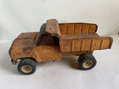 TONKA Dumb Truck Pressed Steel(18) - Picture 2 of 4
