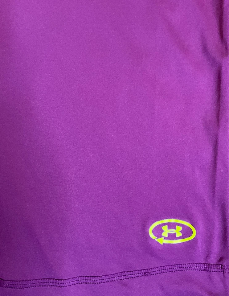 Camiseta Under Armour HeatGear para mujer púrpura manga corta cuello en V calce suelto pequeña Foto 4 de 4
