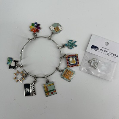 MSQC Missouri Star Quilt Company Collectible Charms &  Silver Plated  Bracelet