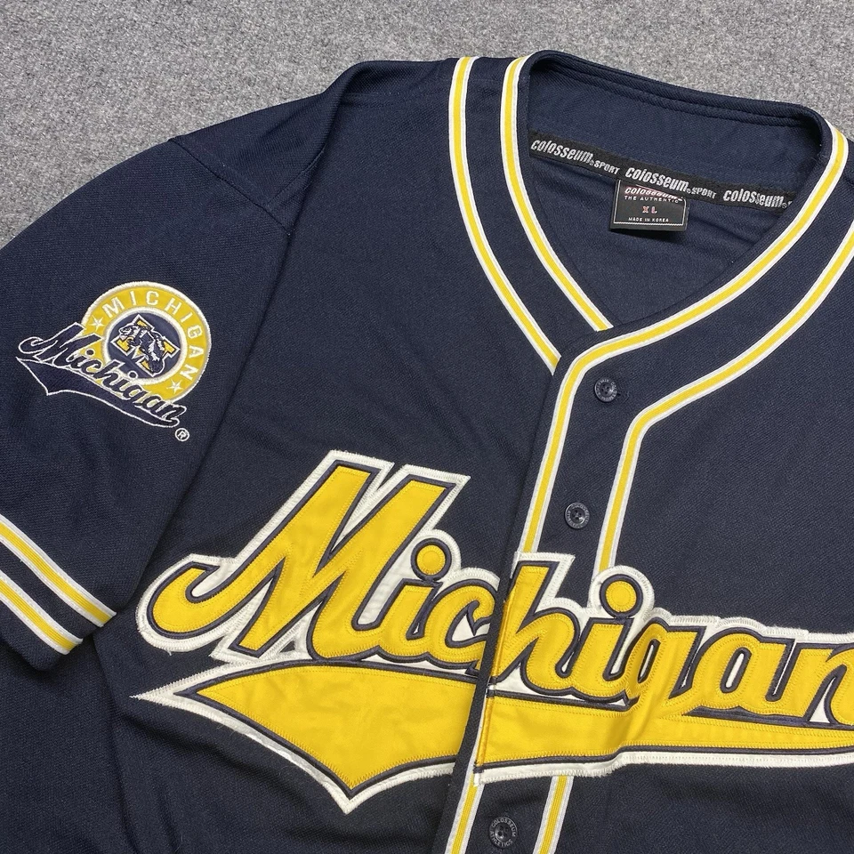 Camiseta deportiva de béisbol vintage de los Michigan Wolverines con parches bordados azul talla XL LEER Foto 2 de 4