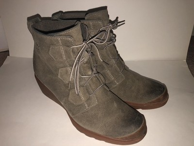 sorel wedge boots green