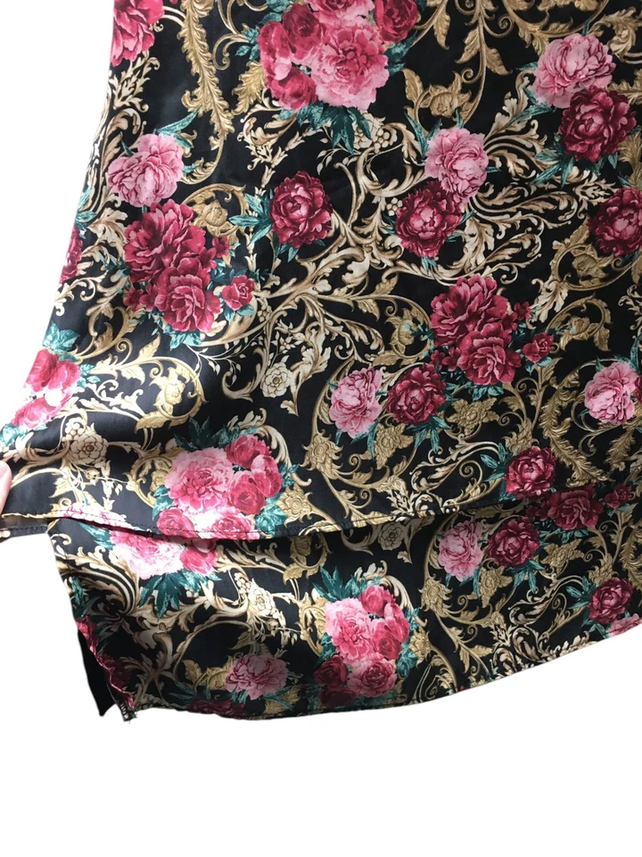 Top para mujer DG2 Diane Gilman talla 1X rosa floral delantero negro trasero sin mangas Foto 3 de 4