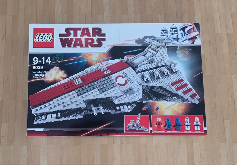 LEGO Star Wars 8039 Venator-Class Republic Attack Cruiser NEW/MIB