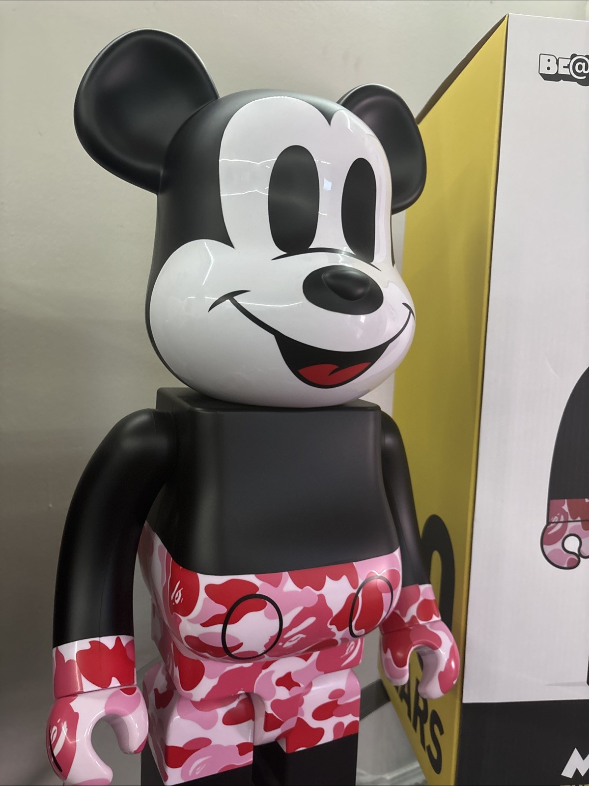 A BATHING APE Mickey Mouse Pink/Black Camo 1000% BEARBRICK thumbnail 2