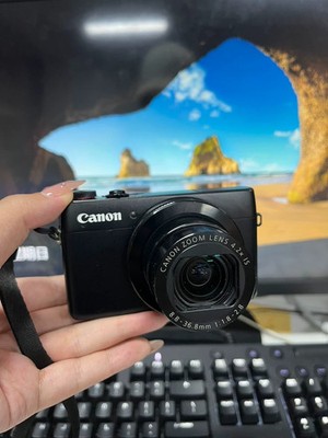 Canon PowerShot G7X Digital Camera 20.3 MP 4.2X Optical Zoom