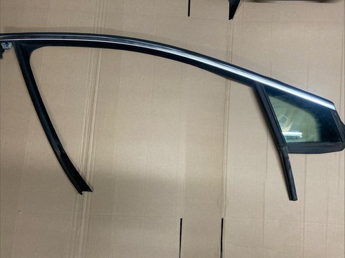 VAUXHALL ASTRA K Small 1/4. Window Glass. Right Side Front 2018 - 2018. Vent - Picture 8 of 8