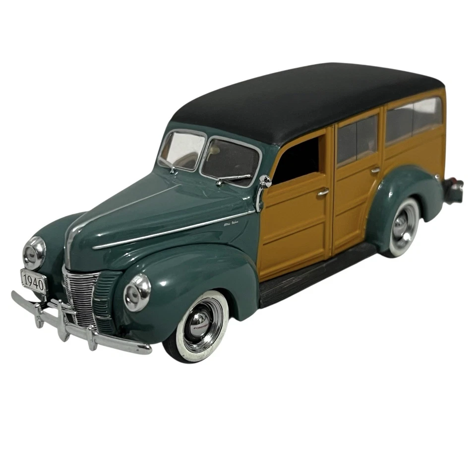 Vtg 1940 Ford Deluxe Woody Wagon 1/43 Danbury Mint Pauls Model Art Diecast Car - Image 4 of 4