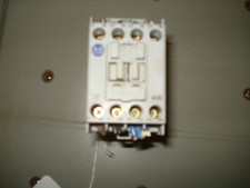 Allen Bradley CONTACTOR, 700-CF400Z , SER-A, 25A, 3PH, pre-owned, ME-174 