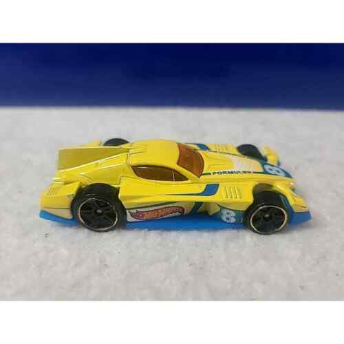 2005 Mattel Hot Wheels Yellow Race Car Formul8r Collectible Car Loose Used - Picture 1 of 6