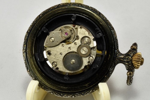 Vintage PICO Antimagnetic 1 Jewel Pocket Watch Religious Baby Jesus Keeps Time - 第 4/7 張圖片