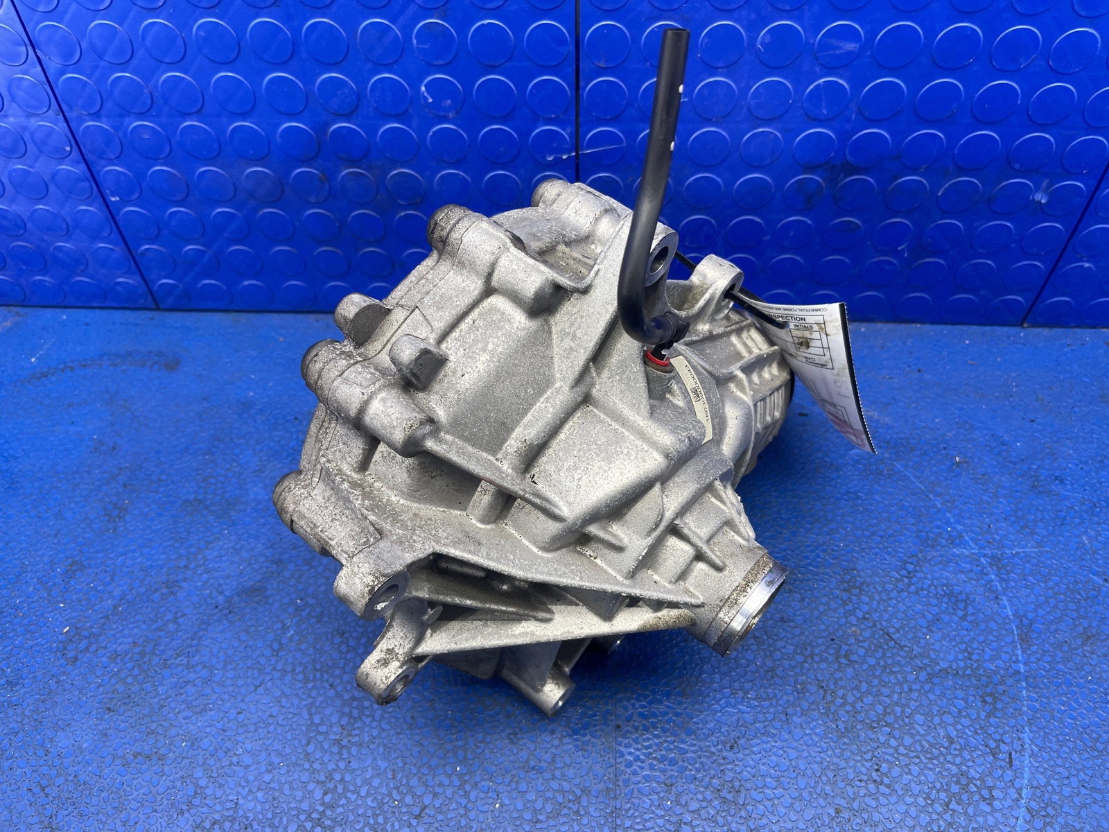 2017-2022 MASERATI LEVANTE AWD FRONT DIFFERENTIAL AXLE CARRIER 670032183