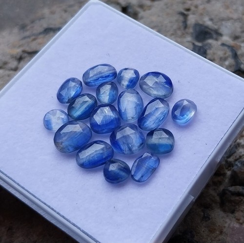 Lote de 17 piezas 18 quilates 5x5,5 a 5,5x9 mm color azul neón natural cianita corte rosa - Imagen 11 de 24