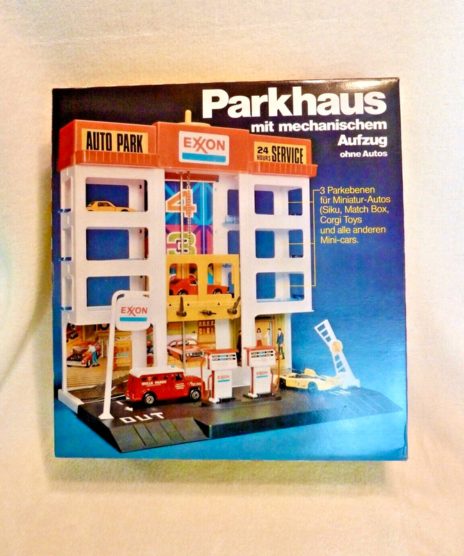 Parkhaus Toy Parking Garage Gas Station VINTAGE/ Quelle-Germany RARE, Never Used