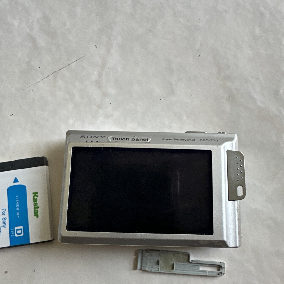 SONY Cyber-shot DSC-T70 シルバー 51bGoNmOMdL._UF350,350_QL50_.jpg