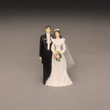 1:18 Scale Dollhouse Miniatures Accessories Wedding Bridegroom Bride Romantic