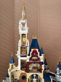 LEGO Disney: The Disney Castle (71040). Pre owned, complete with instructions.