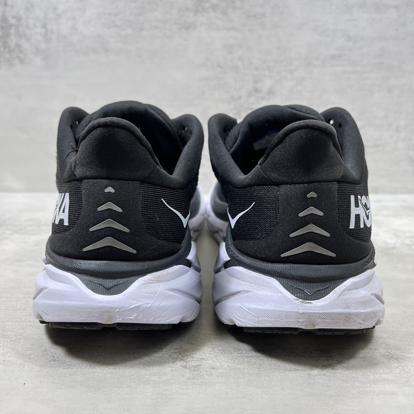 Hoka One One Clifton 8 Running Shoes - Women's Size 7 D Wide - Black thumbnail 6