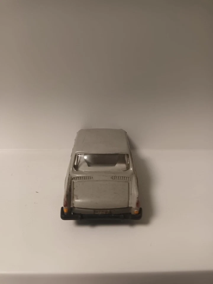 Volkswagen 1500 VW Politoys No Mebetoys Mercury Burago Polistil Hot Wheels  - Immagine 4 di 4
