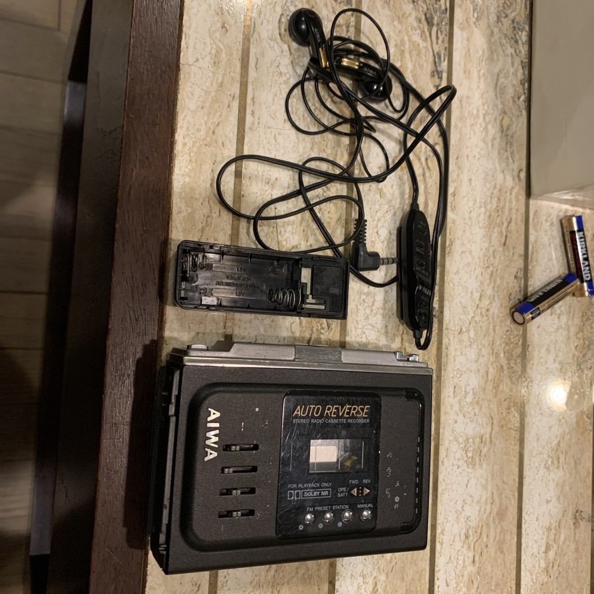 VTG AIWA HS-J10 CassetteBoy Stereo Radio Cassette Recorder As Is