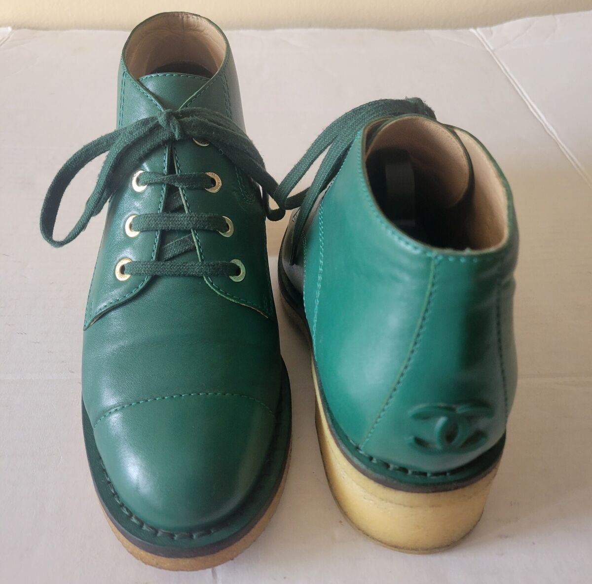 CHANEL GREEN LEATHER SHORT CC LOGO LACE UP BOOTS 38/7 | eBay CHANEL GREEN LEATHER SHORT CC LOGO LACE UP BOOTS 38/7 | eBay