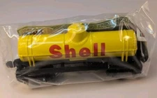 1995 Atlas Shell Oil Gasoline HO Diecast Yellow Tanker. Logo. Train. New.