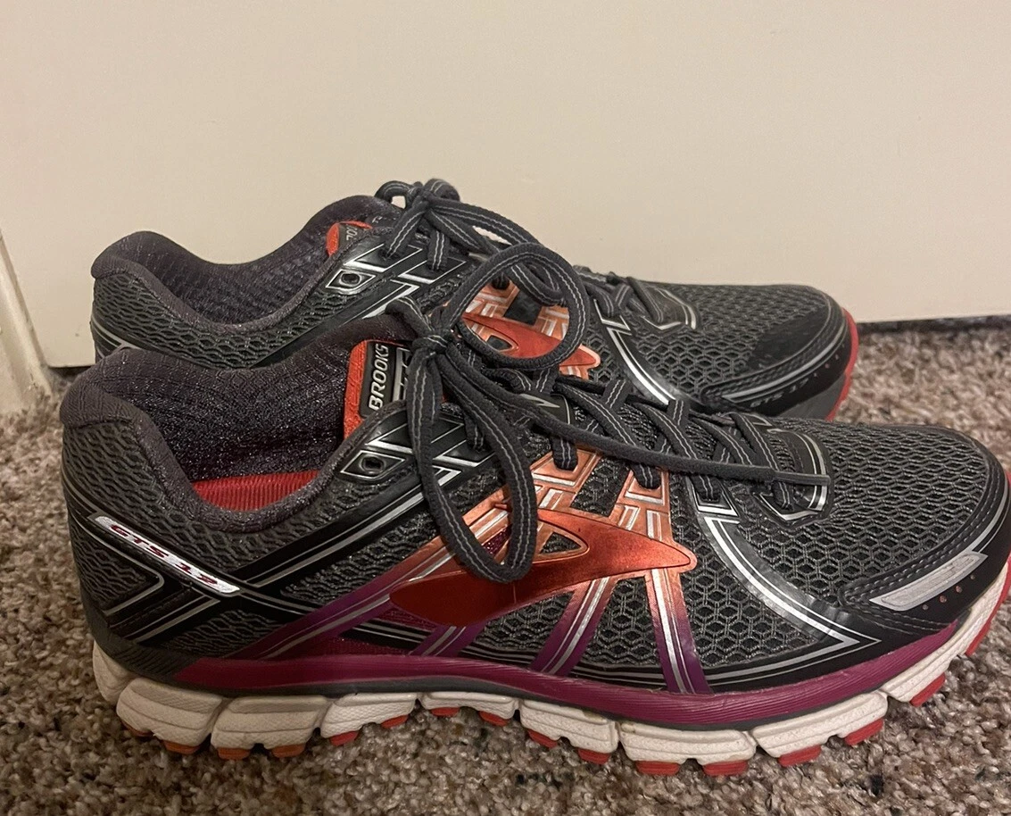 Brooks gts 17 store womens size 10