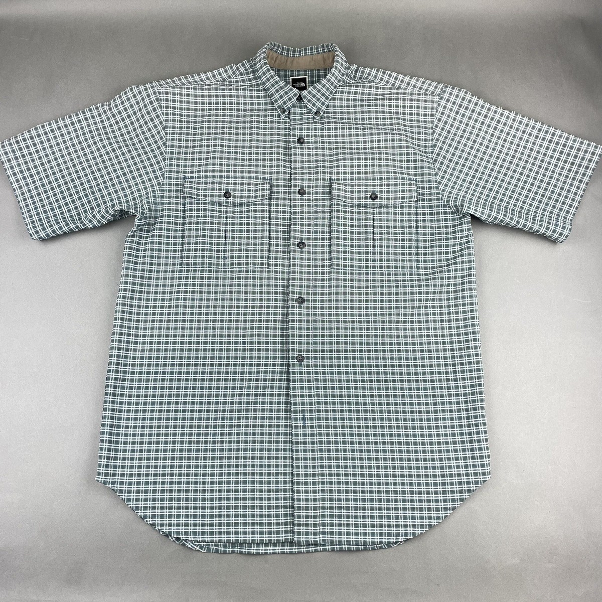 TNF The North Face Men's Short Sleeve Button Down Shirt Size Medium M  Seersucker