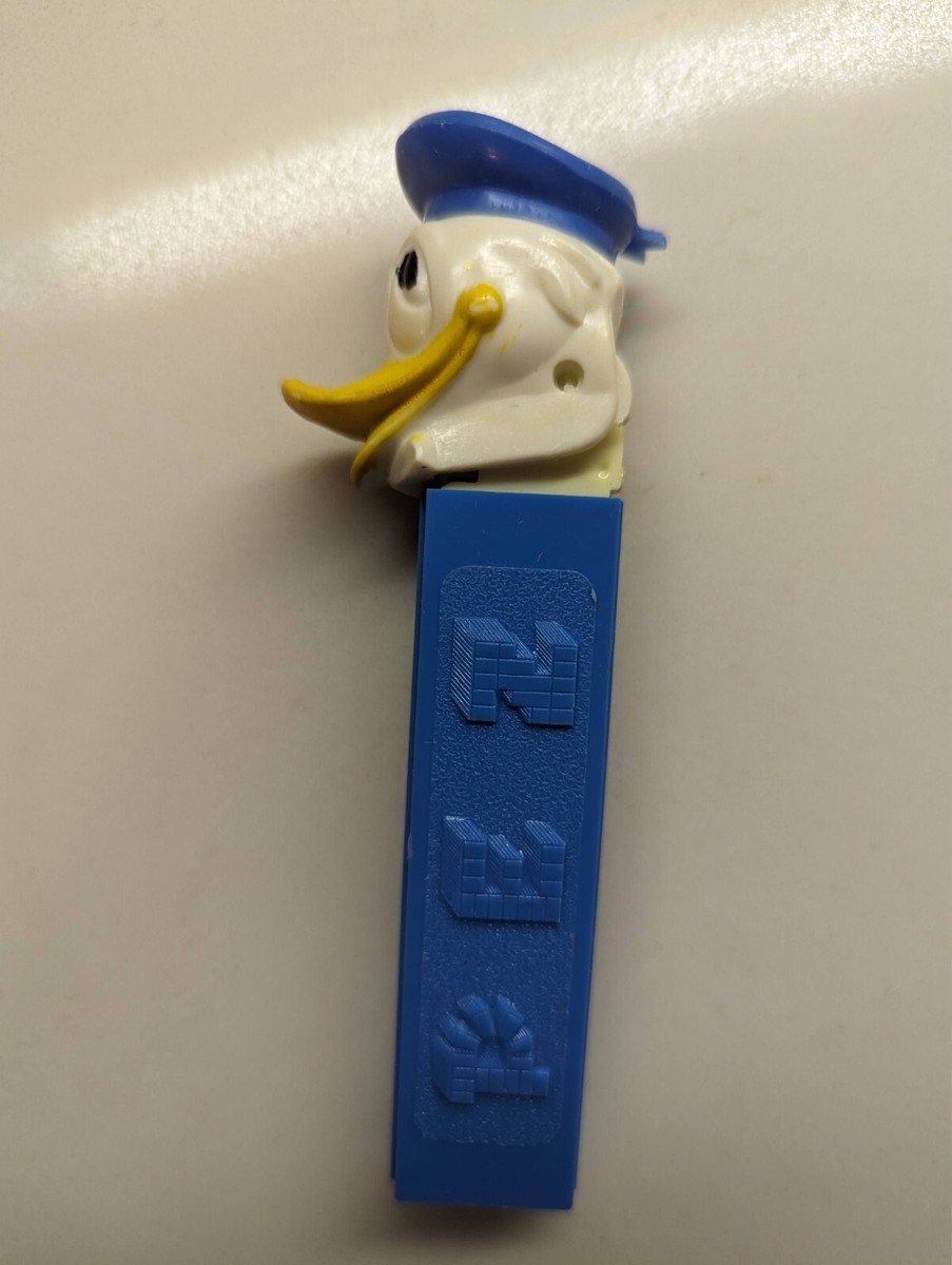 Vintage Pez Donald Duck No Feet Blue Stem 2.6 Made in