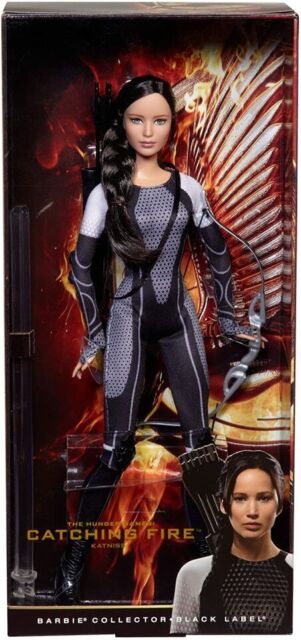 Boneca Katniss Everdeen Barbie - Edição Colecionador, Jogos Vorazes,  Detalhes Realistas - Boneca Barbie - Magazine Luiza