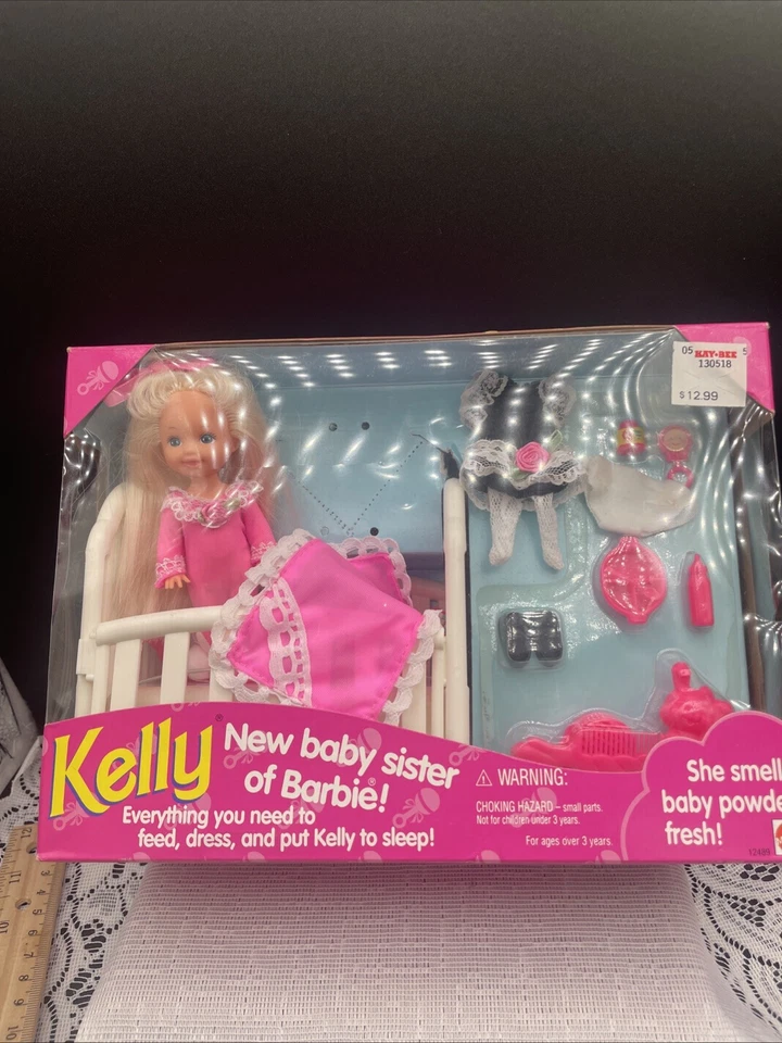 Bedtime Kelly Nuevo Bebé Hermana de Barbie Muñeca Set 1994 Mattel 12489 Nuevo en Caja Foto 2 de 4