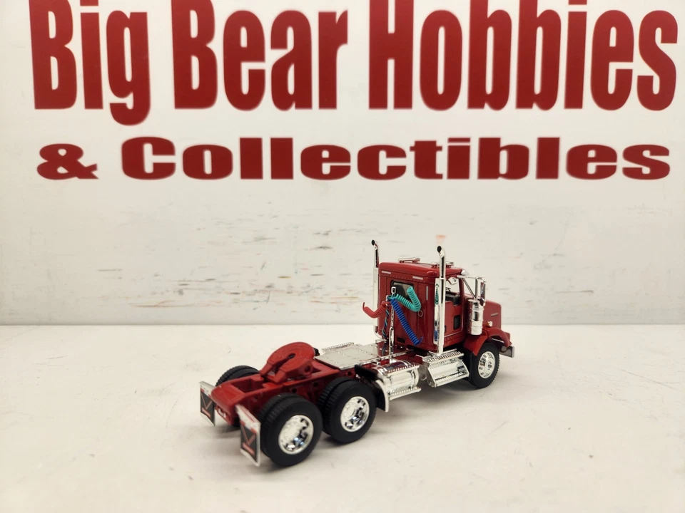 New 1/64 DCP Red Kenworth T800 Short Wheelbase Day Cab Tractor Tractor - Image 4 of 4